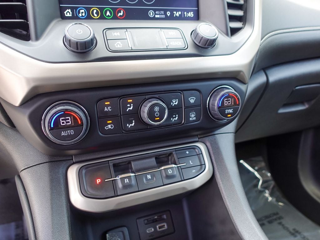 2022 GMC Acadia Denali