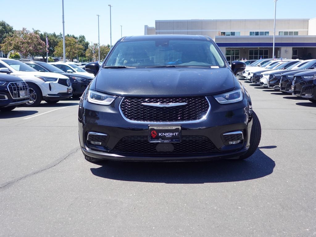 2024 Chrysler Pacifica Hybrid Select