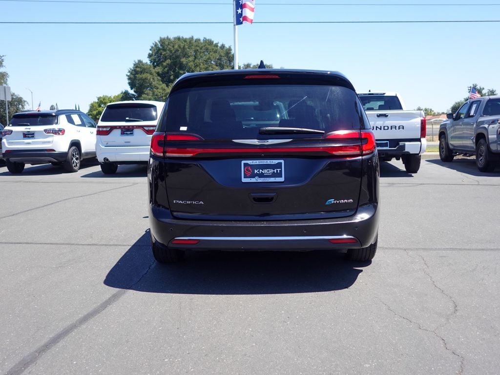 2024 Chrysler Pacifica Hybrid Select