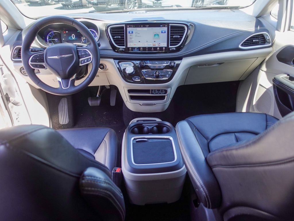 2024 Chrysler Pacifica Hybrid Select