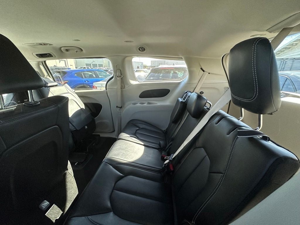 2024 Chrysler Pacifica Hybrid Select
