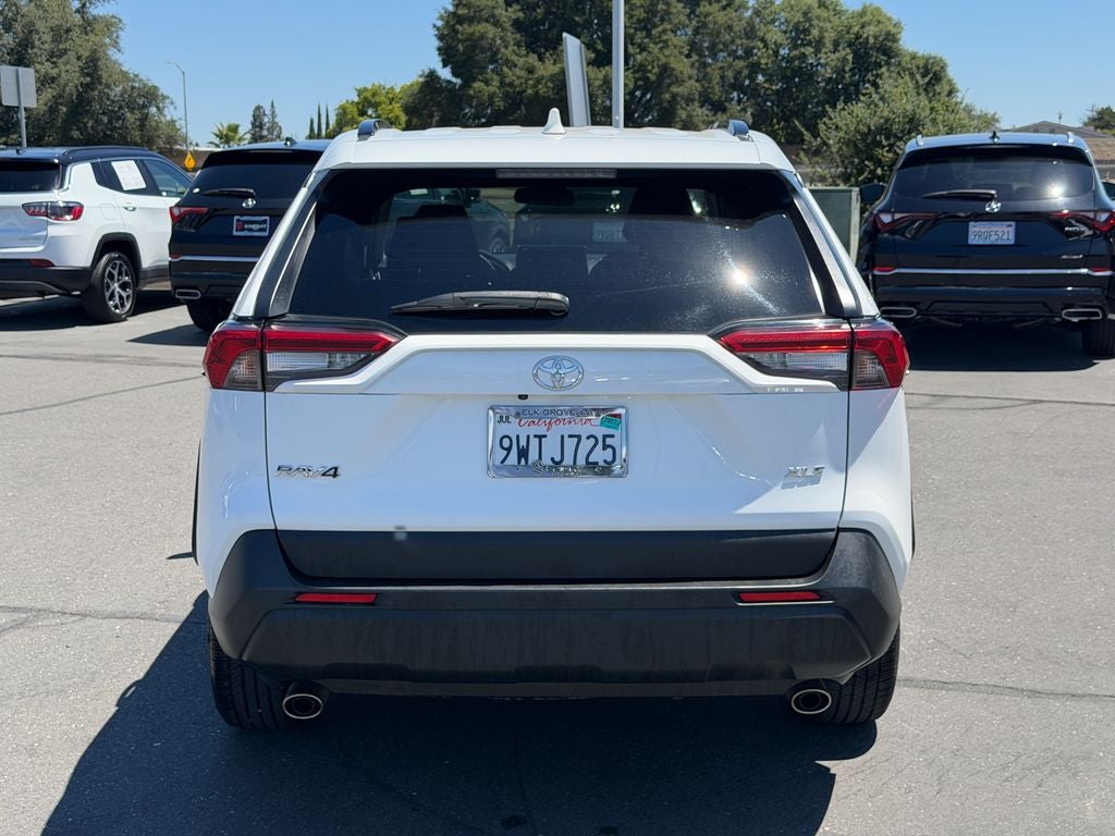 2022 Toyota RAV4 XLE