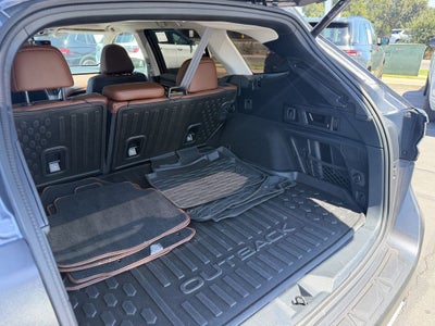 2022 Subaru Outback Touring XT