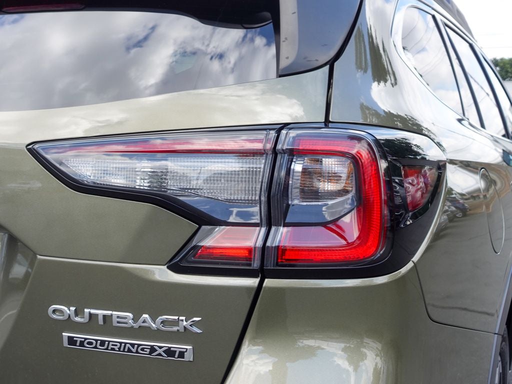 2022 Subaru Outback Touring XT