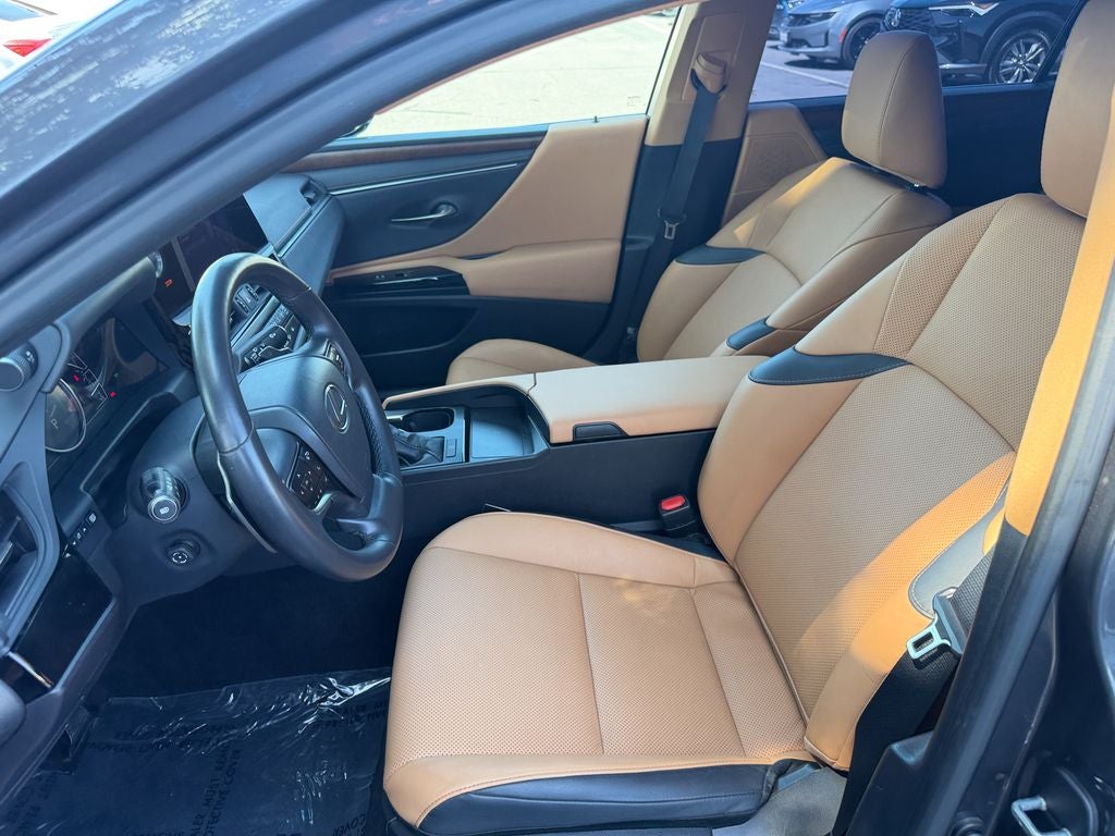 2023 Lexus ES 250