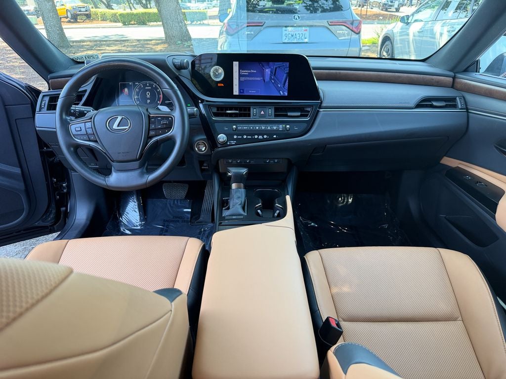 2023 Lexus ES 250