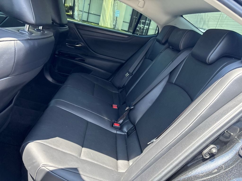 2025 Lexus ES 300h
