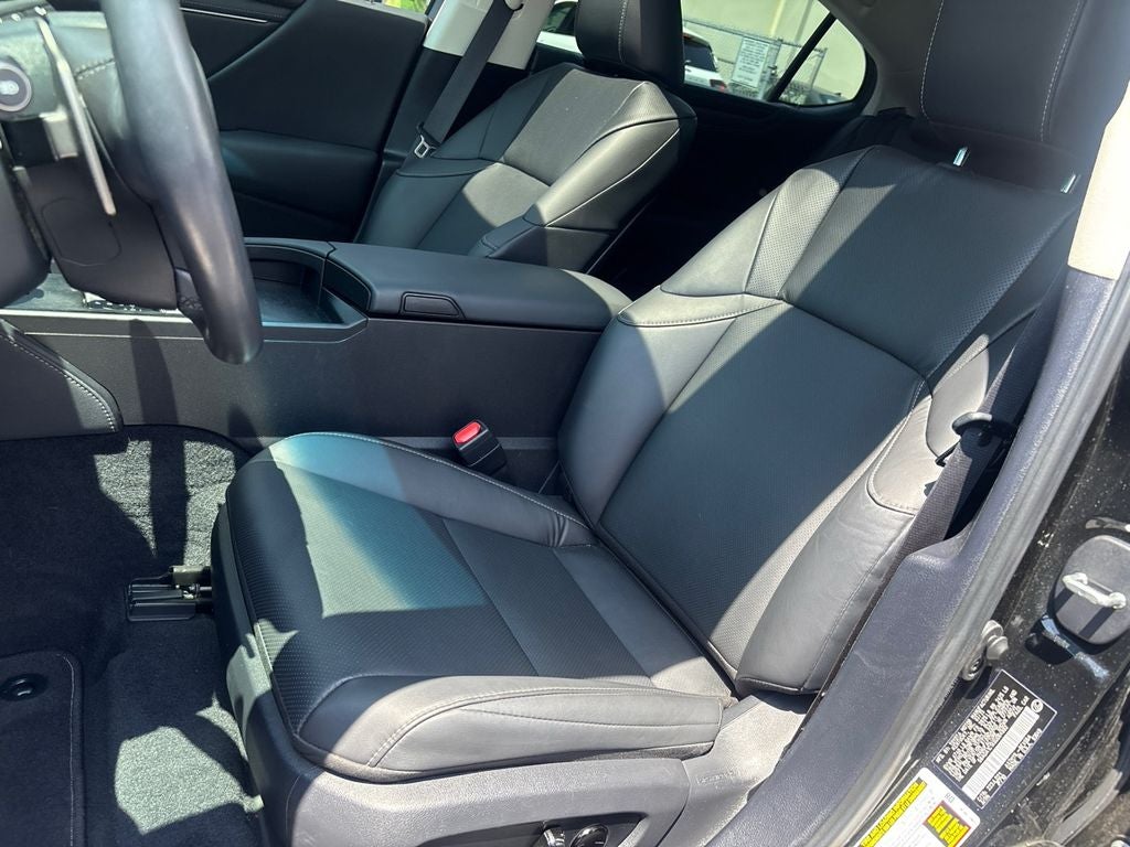2025 Lexus ES 300h