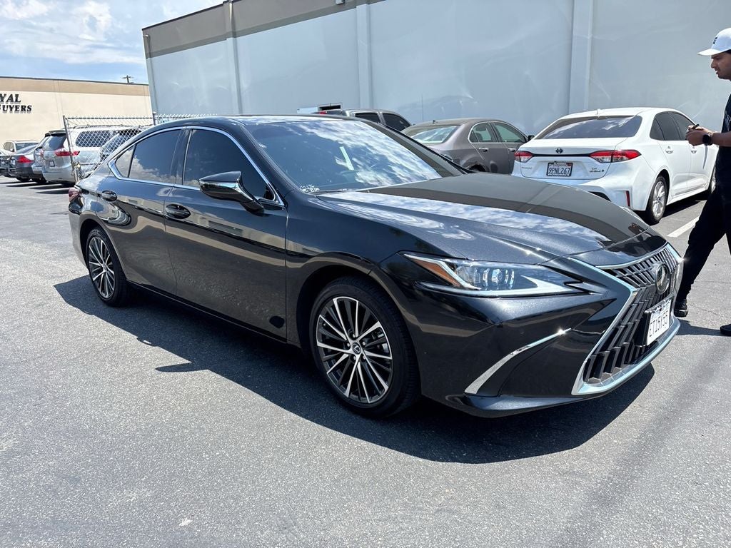 2025 Lexus ES 300h