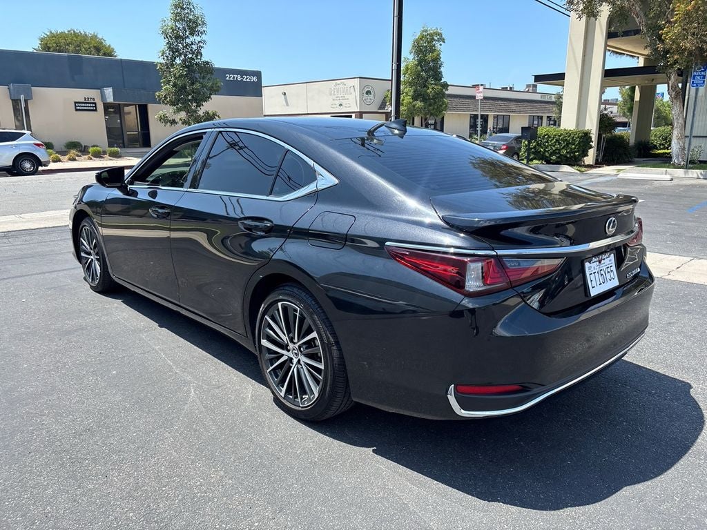 2025 Lexus ES 300h
