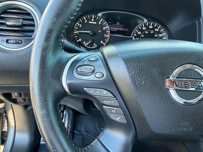 2020 Nissan Pathfinder SV