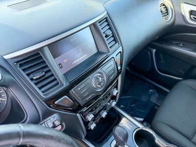 2020 Nissan Pathfinder SV