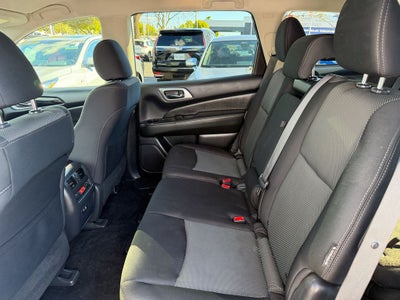 2020 Nissan Pathfinder SV