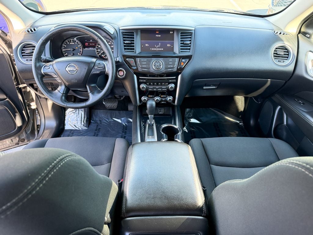 2020 Nissan Pathfinder SV