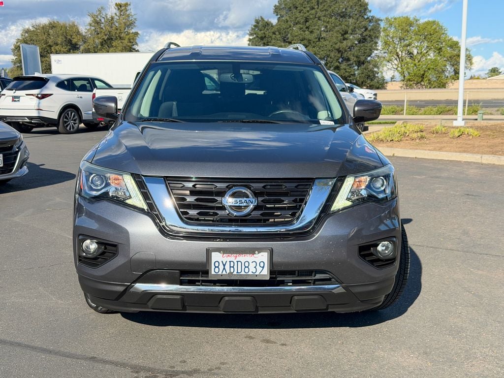2020 Nissan Pathfinder SV