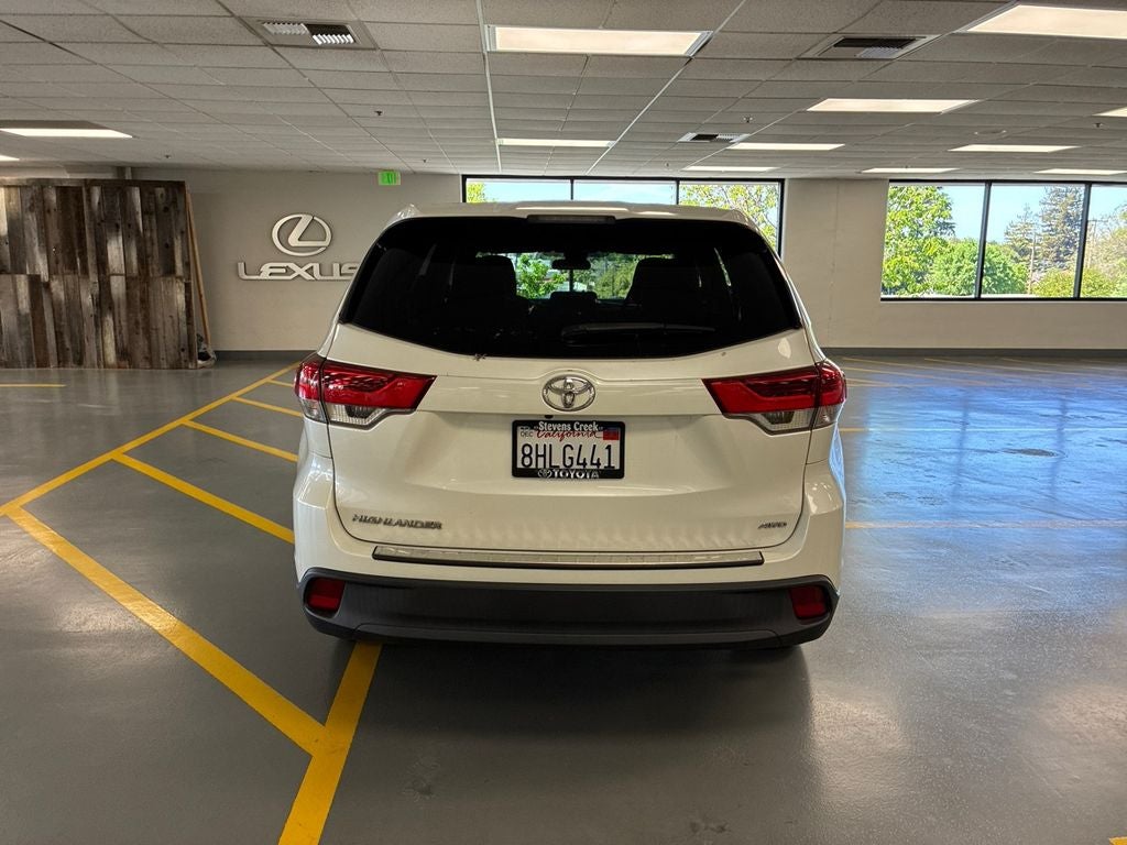 2019 Toyota Highlander LE