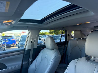 2022 Toyota Highlander Limited