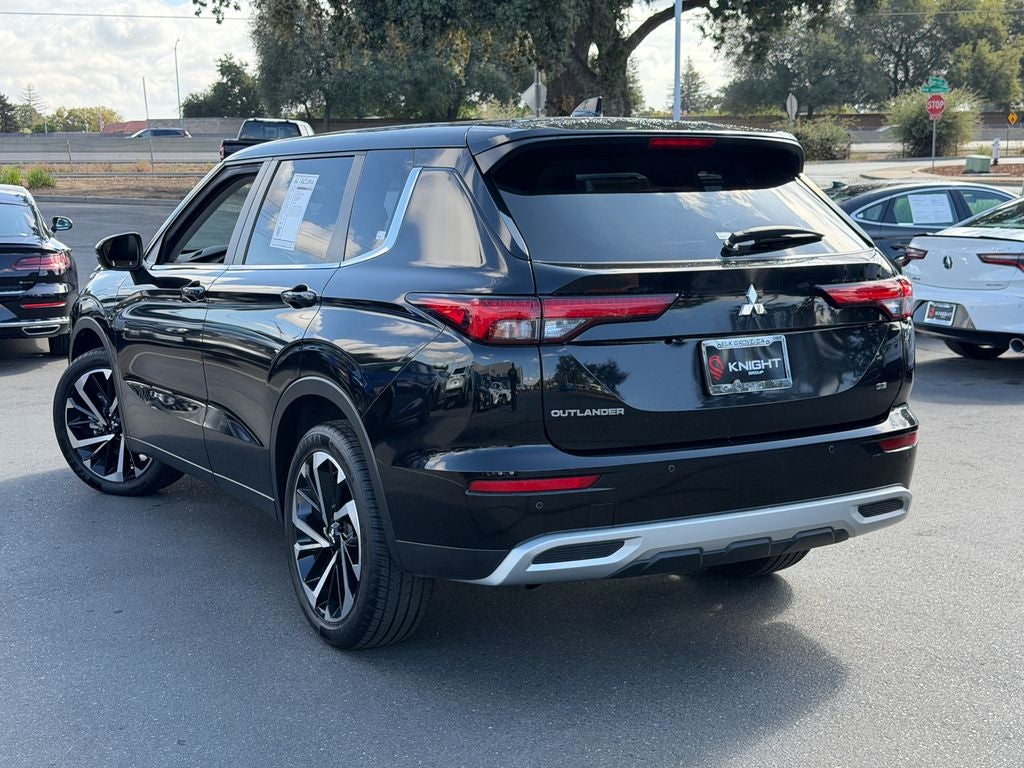 2024 Mitsubishi Outlander SE