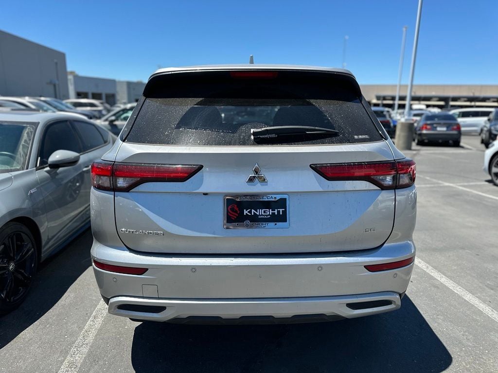 2024 Mitsubishi Outlander SE