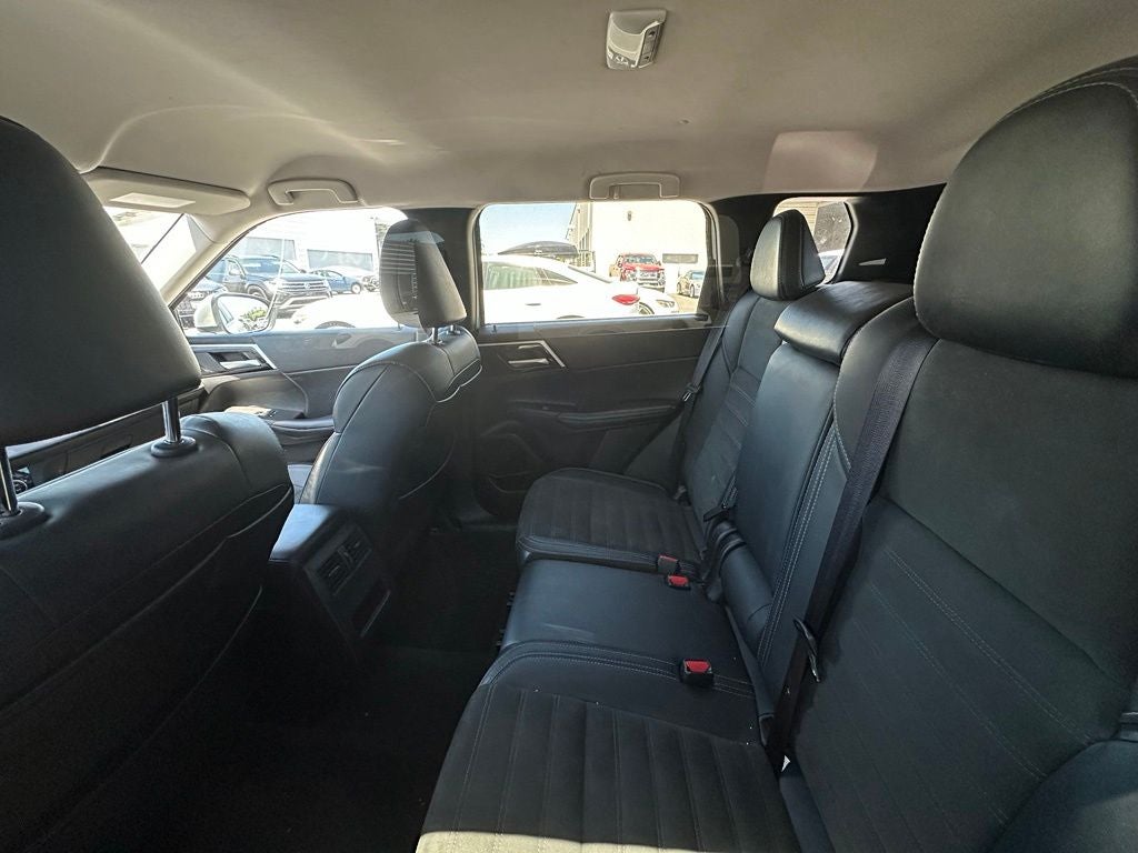 2024 Mitsubishi Outlander SE