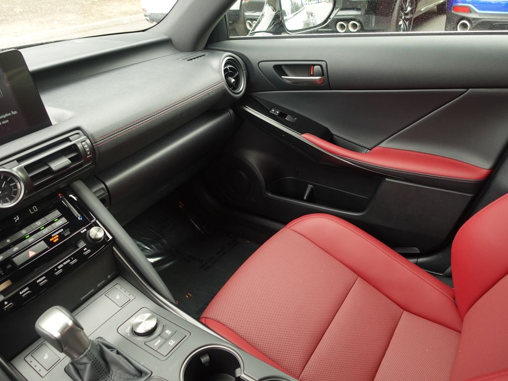 2024 Lexus IS 300
