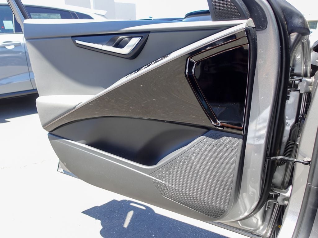 2024 Kia Niro EX Touring