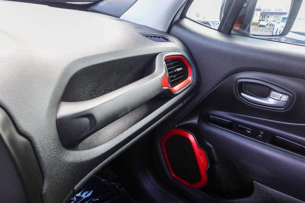 2023 Jeep Renegade Trailhawk