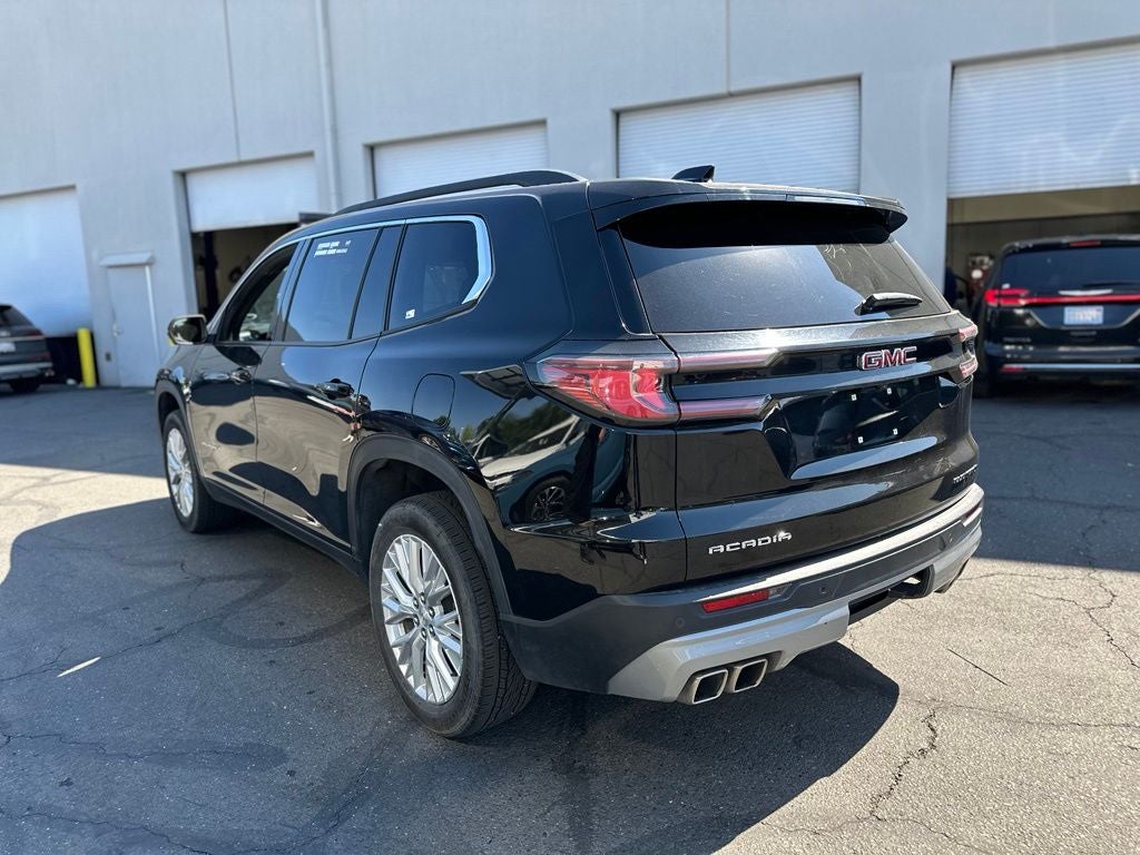 2024 GMC Acadia Elevation