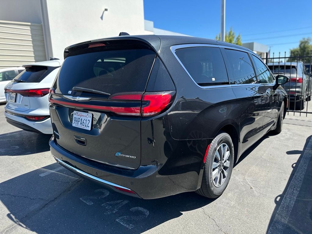 2023 Chrysler Pacifica Hybrid Touring L