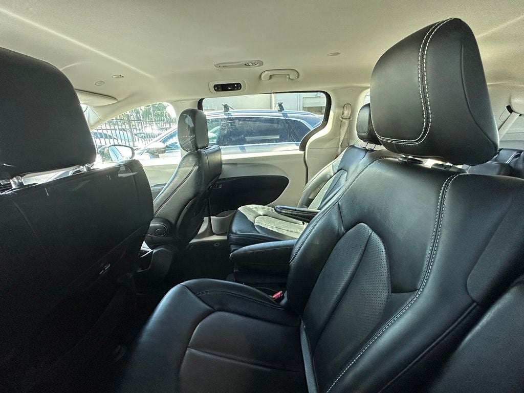 2023 Chrysler Pacifica Hybrid Touring L