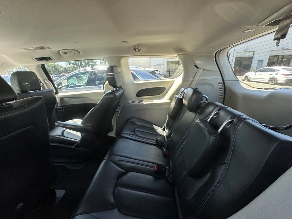 2023 Chrysler Pacifica Hybrid Touring L