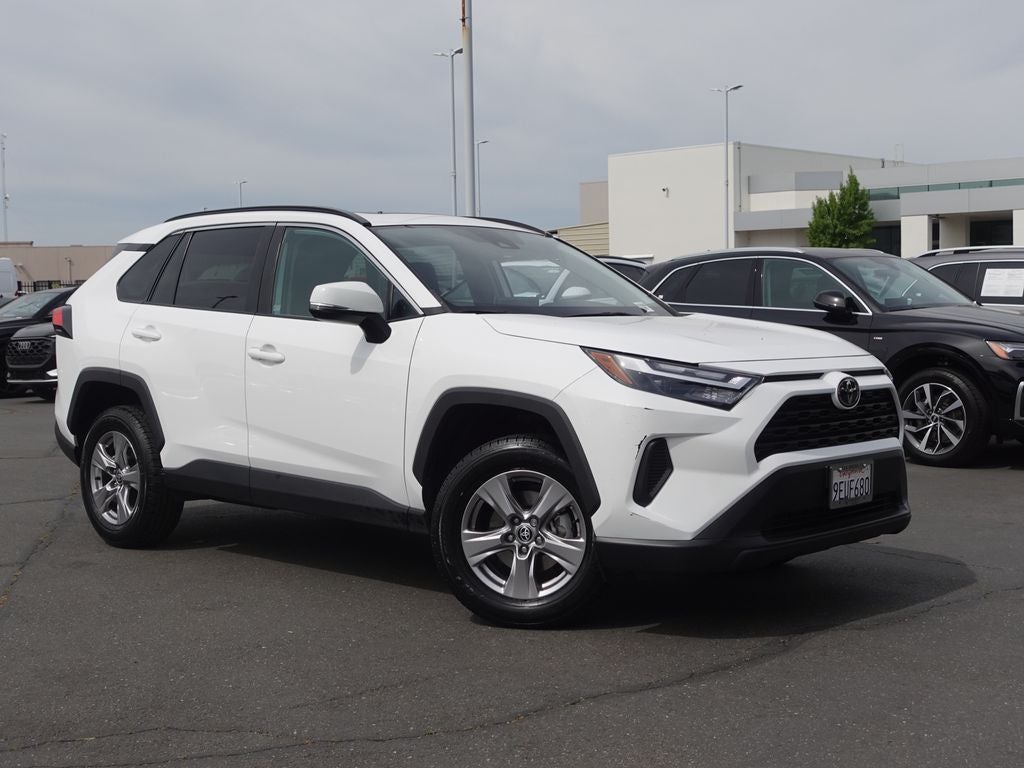 2023 Toyota RAV4 XLE