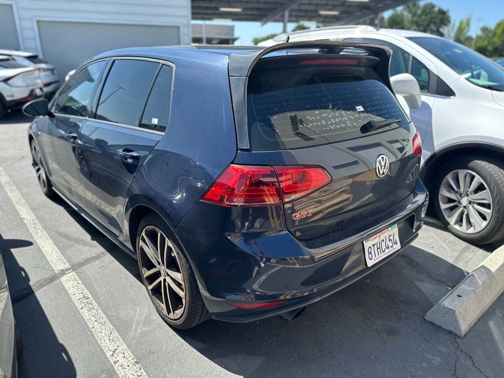 2017 Volkswagen Golf GTI Sport