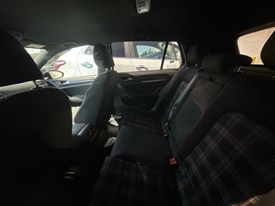 2017 Volkswagen Golf GTI Sport