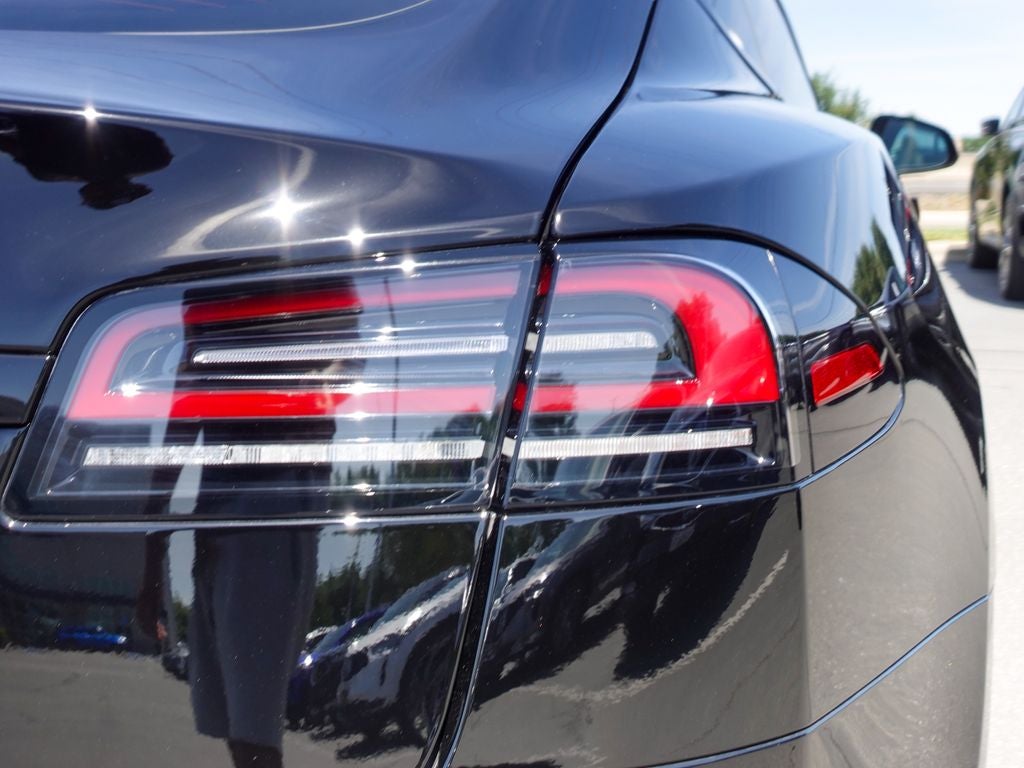 2024 Tesla Model S Base