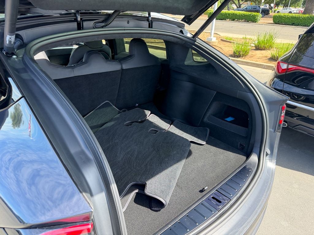 2024 Tesla Model X Base