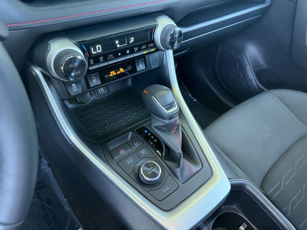 2024 Toyota RAV4 Prime SE