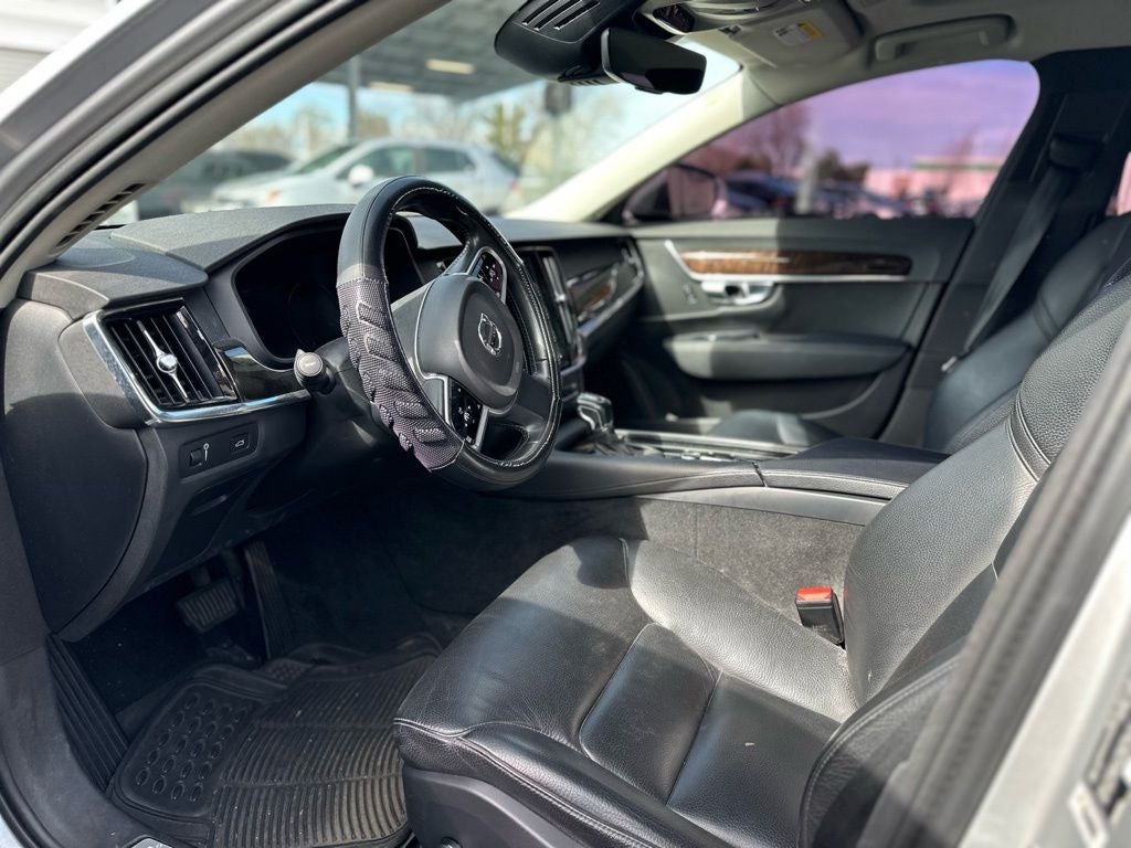 2018 Volvo S90 T5 Momentum