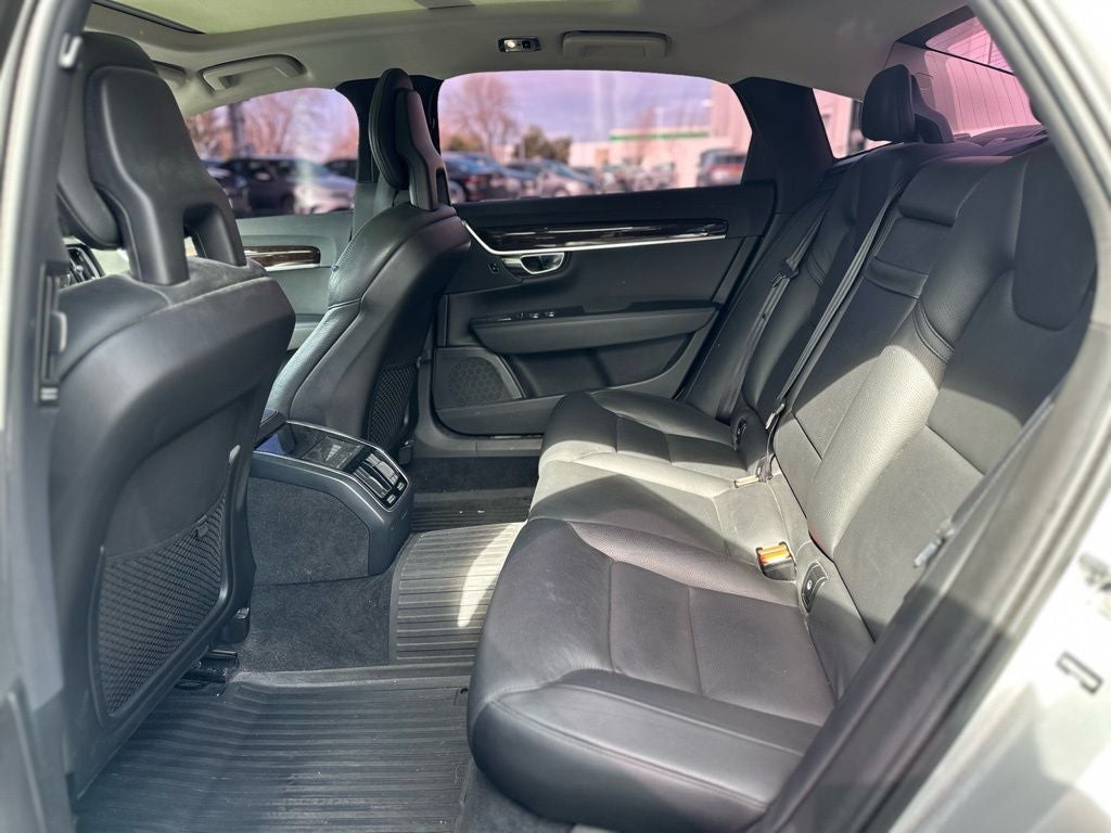 2018 Volvo S90 T5 Momentum