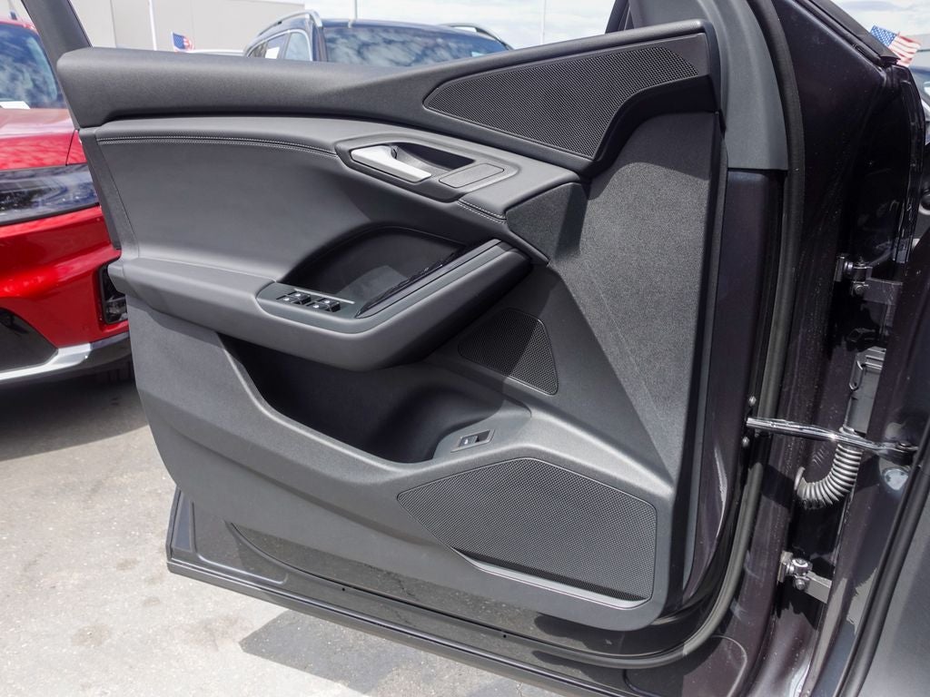 2025 Audi Q6 e-tron Premium