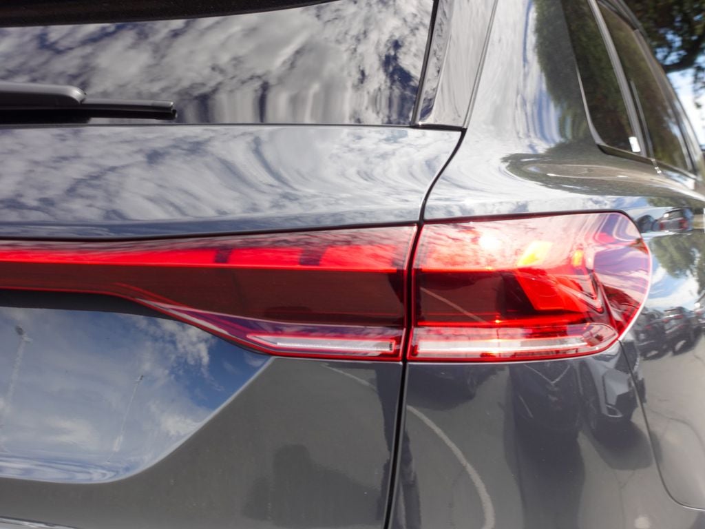 2025 Audi Q6 e-tron Premium