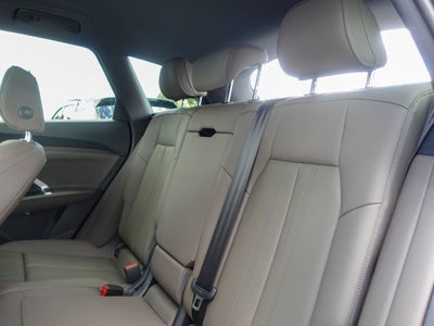 2025 Audi Q5 2.0T Premium quattro