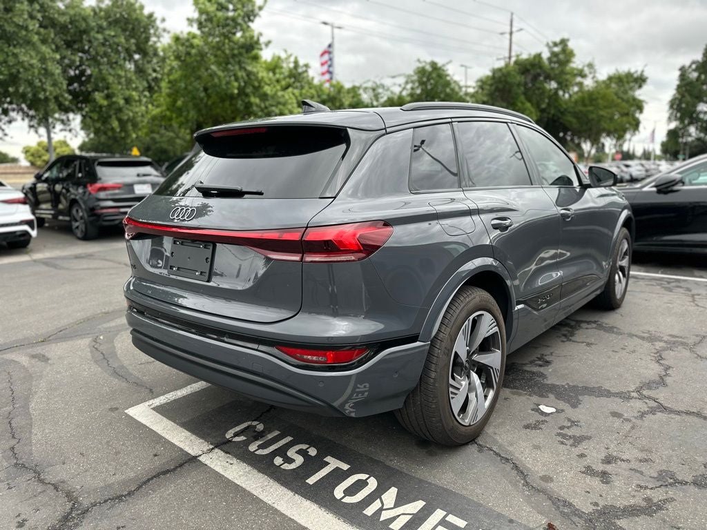 2025 Audi Q6 e-tron Premium Plus quattro