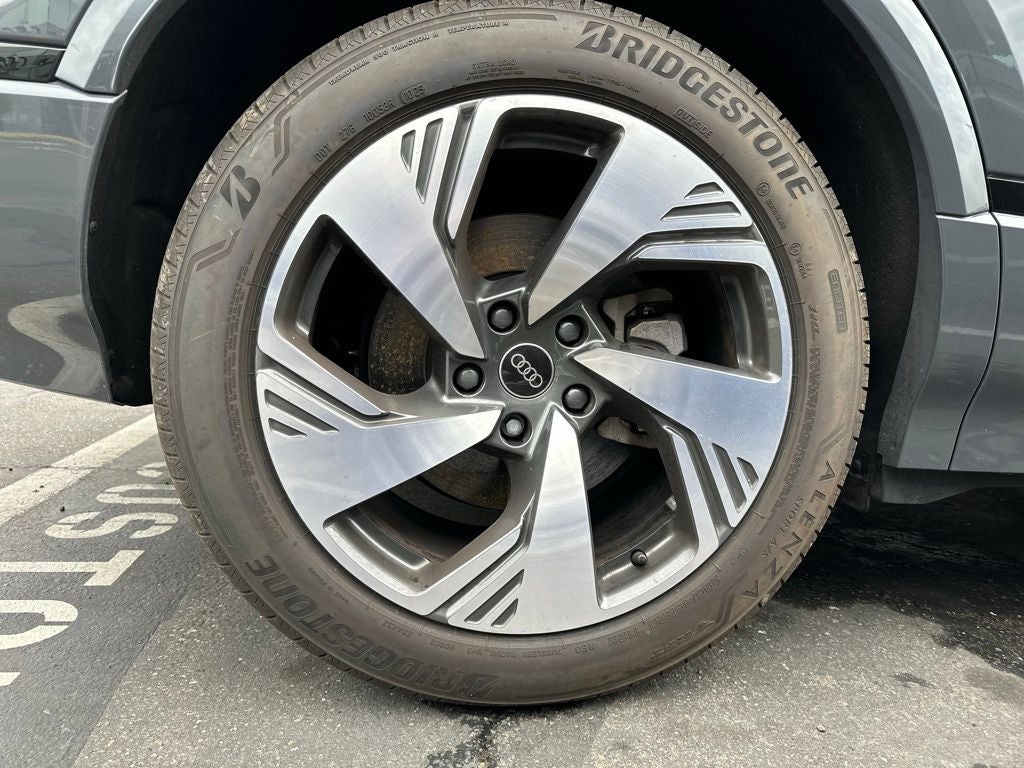 2025 Audi Q6 e-tron Premium Plus quattro