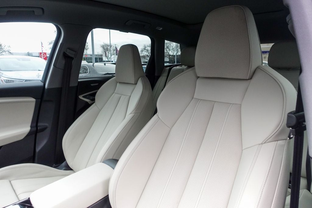 2025 Audi Q6 e-tron Premium Plus quattro