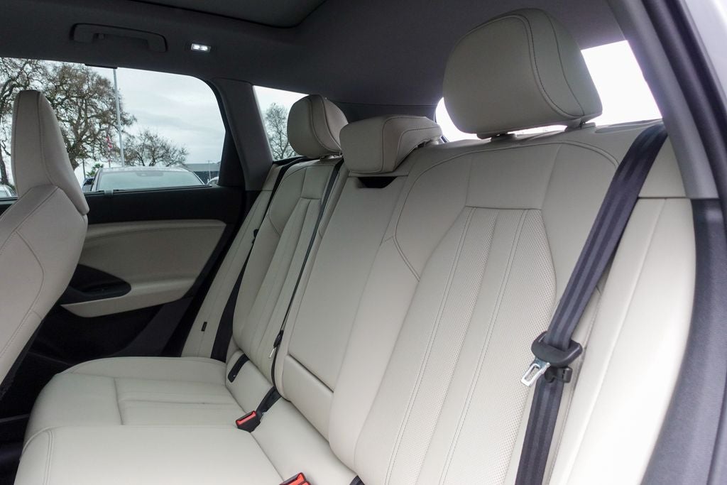 2025 Audi Q6 e-tron Premium Plus quattro