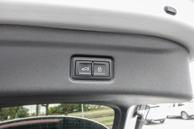 2025 Audi Q6 e-tron Premium Plus quattro