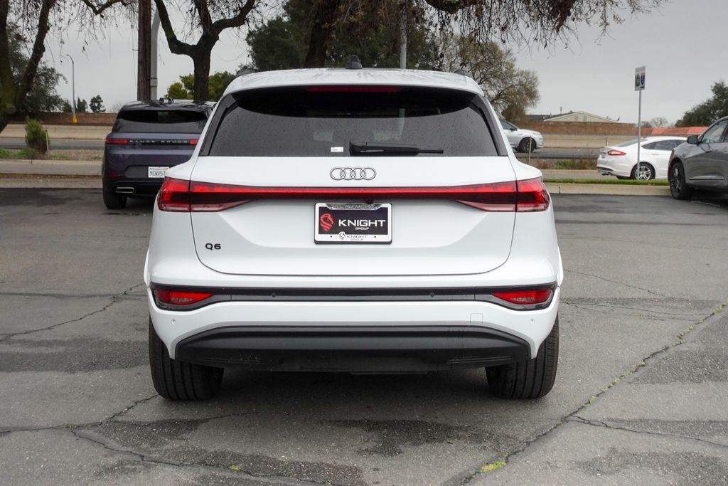 2025 Audi Q6 e-tron Premium Plus quattro
