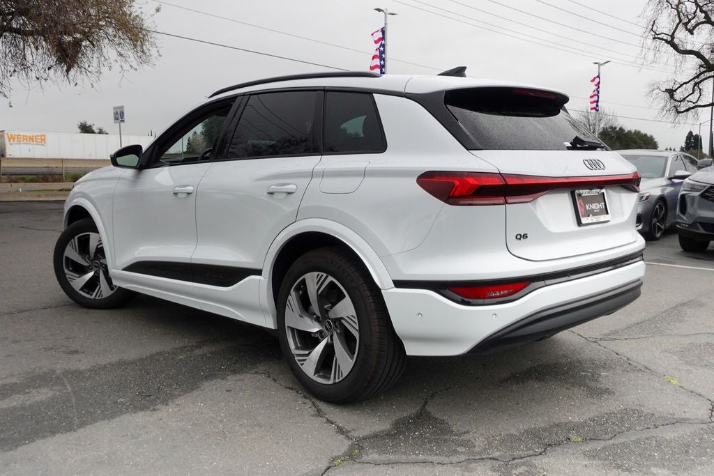 2025 Audi Q6 e-tron Premium Plus quattro