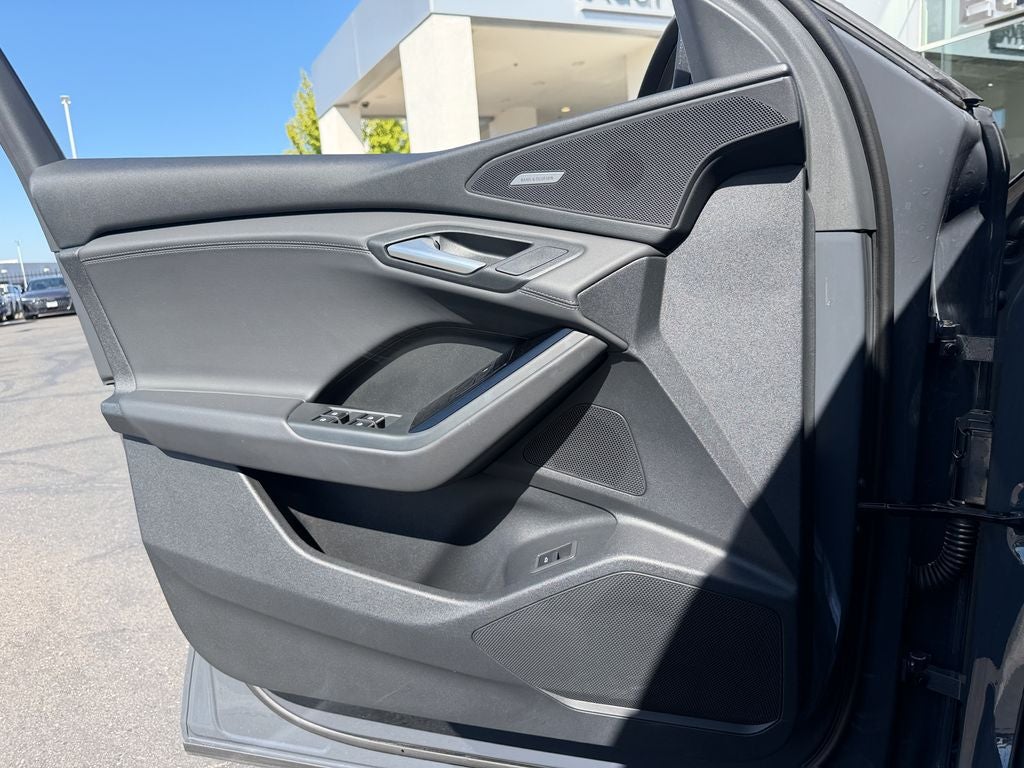 2025 Audi Q6 e-tron Premium Plus quattro